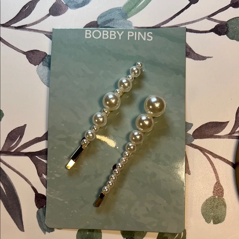 NWT Elegant Pearl Hair Pins Set of Two Coquette